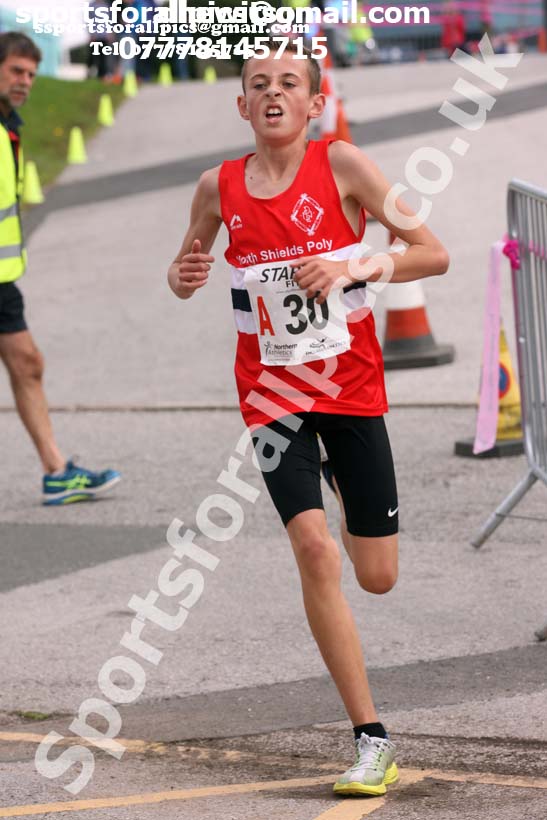 Boys under-13s 3 stage relay, Northern Senior 6 and 4 and Junior Stage Road Relays, SportsCity, Manchester. Photo:  David T. Hewitson/Sports for All Pics
